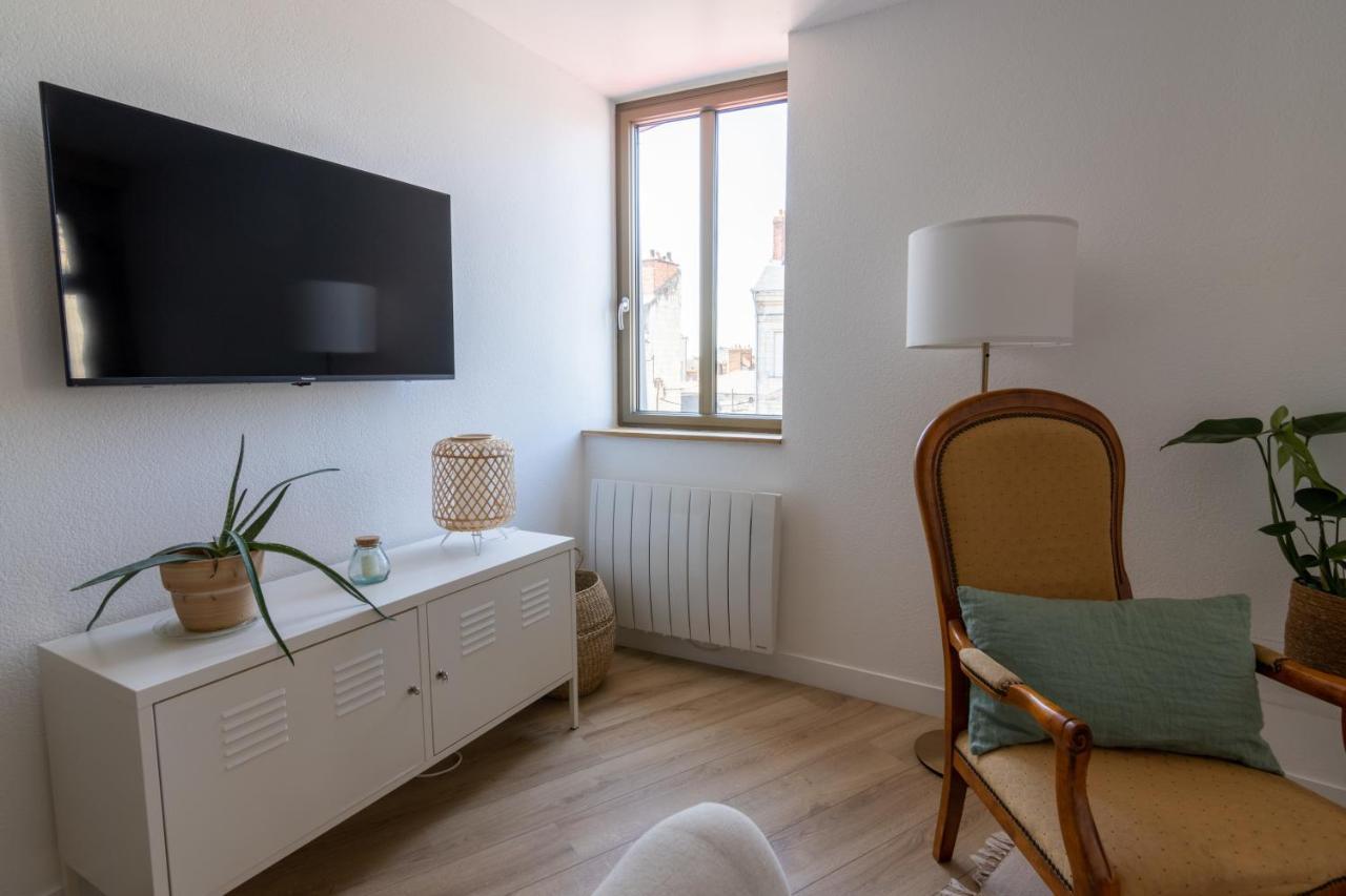 Appartement Duplex Saumur Centre, Refait A Neuf, A Proximite Du Chateau Bagian luar foto